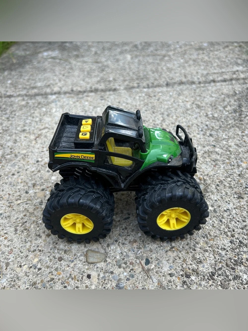 John Deere toy truck and tractors with light and sound
